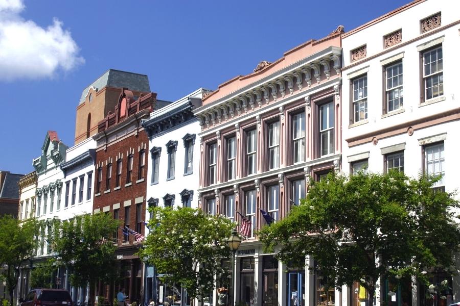 King Street shops in Charleston, SC feature many different historic architectural styles while housing modern stores